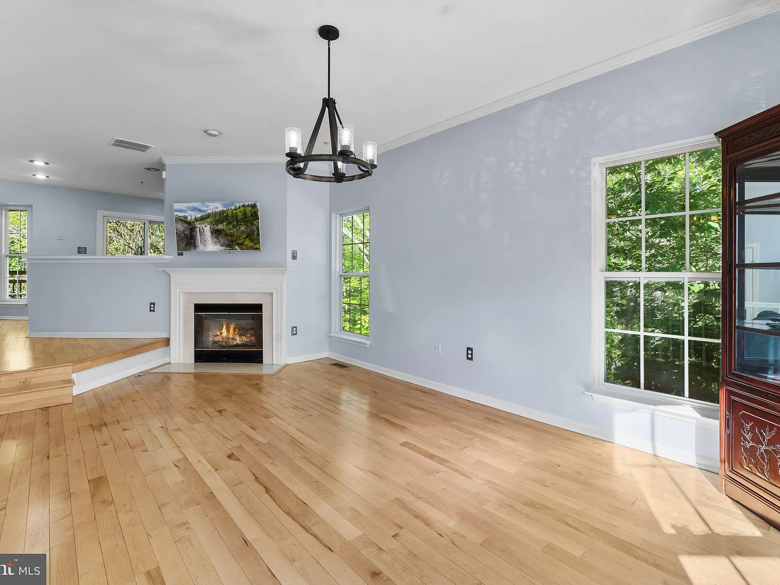 4 bed, 3.5 bath, 1280 sqft, $3,500 — Photo 4