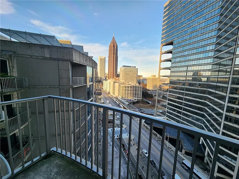 400 W Peachtree St NW #1614 — Photo 19