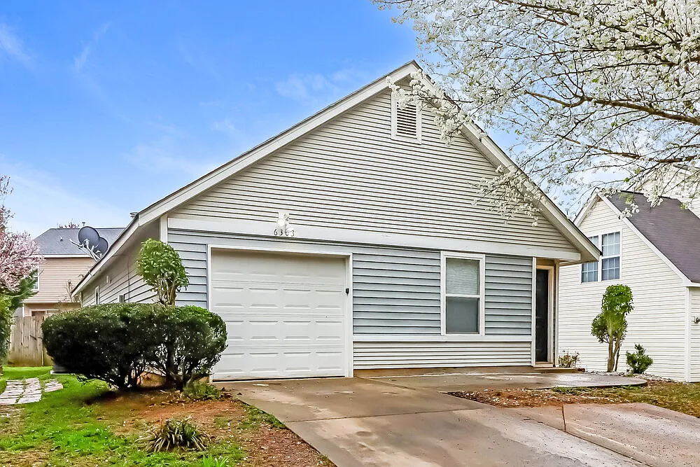 3 bed, 2.0 bath, 1115 sqft, $2,450 — Photo 3