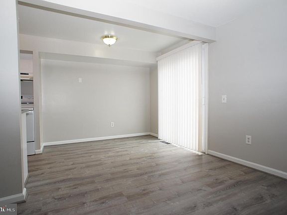 5th image of 41 Fox Run Ct #A