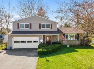 8213 Dexter Pkwy, Baldwinsville, NY 13027