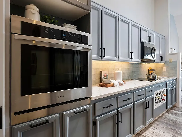 702 Portofino Ln — Photo 30