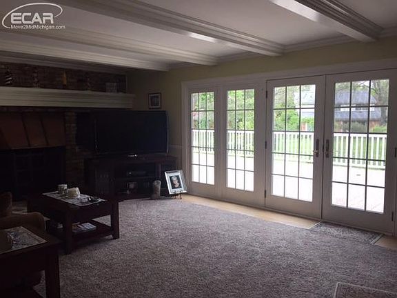 5th image of 5039 Tree Hill Dr