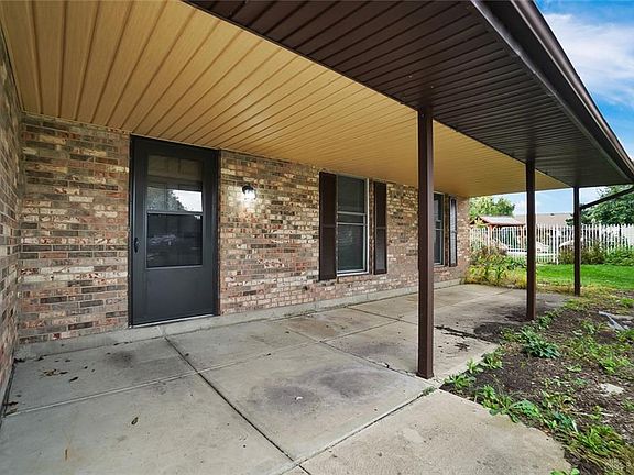 4th image of 8868 Meadowgate Ct