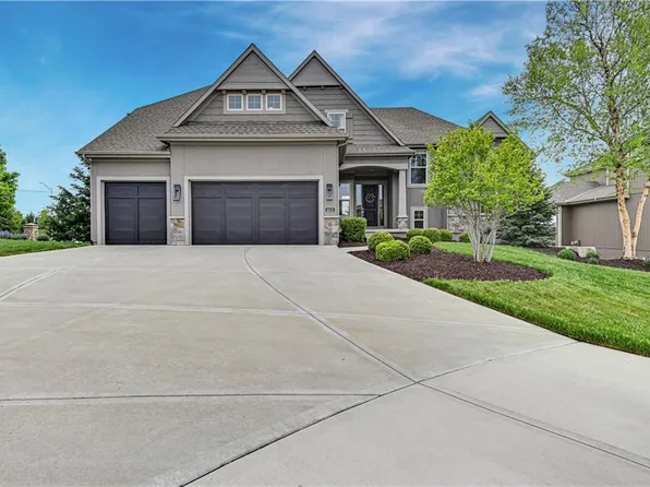 16121 Earnshaw St, Overland Park, KS 66221
