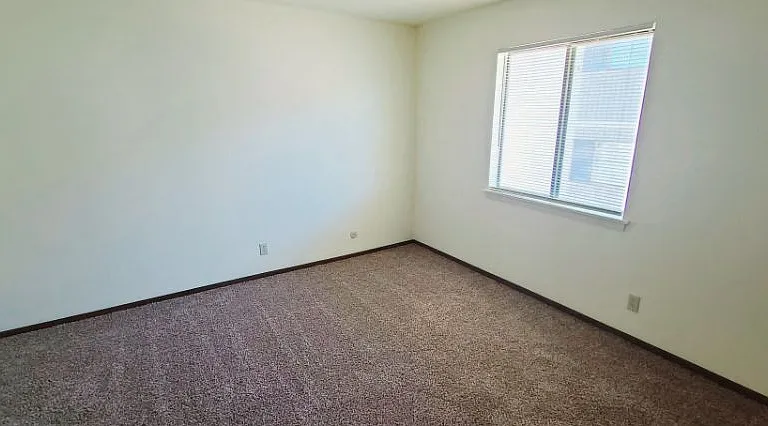 Kimberly Club Apartments — Photo 80