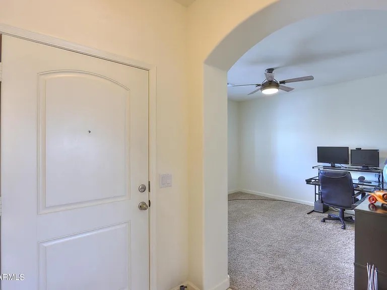 735 W Judi Dr — Photo 5