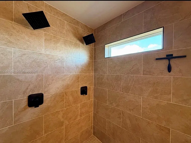7033 Waldo Cir — Photo 14