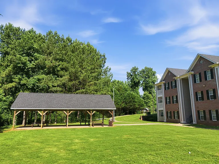 Greenville Commons — Photo 16