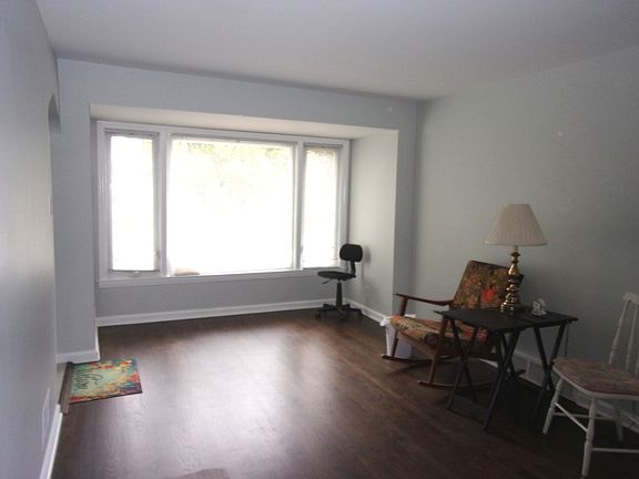 3rd image of 5818 S McVicker Ave