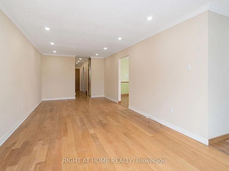 2035 Carleton Ct — Photo 8