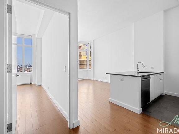 4th image of 80 Dekalb Ave APT 28B