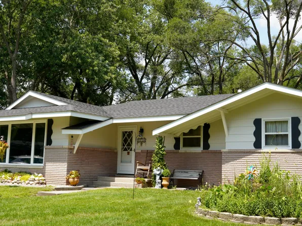 2256 W 57th Pl, Merrillville, IN 46410