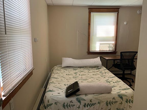 2nd image of 526 4th St #3