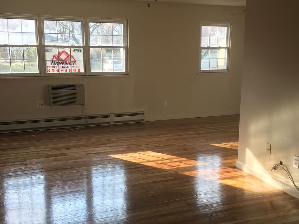 Living/Ding Rm area - redone Hardwood floors throughout
