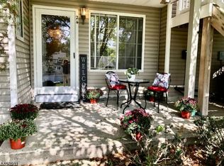 24 Morgan Ct, Bedminster, NJ 07921