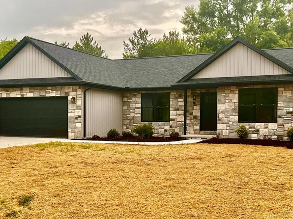 102 Brittany Ln, Mount Orab, OH 45154