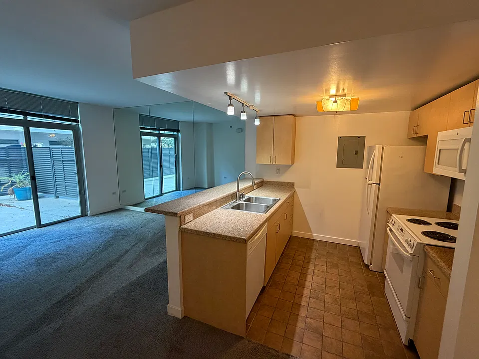 425 W Beech St #232