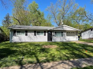 1255 Flicker Dr, Florissant, MO 63031