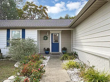 804 Cloverview Dr — Photo 2