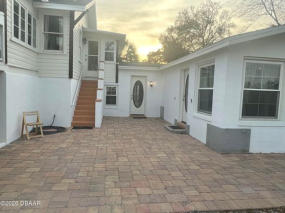 5th image of 318 Riverside Dr