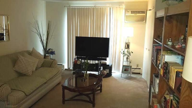2nd image of 460 Nantucket Pl APT D