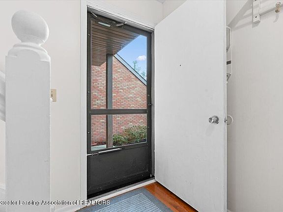 3rd image of 1817 Burrwood Cir