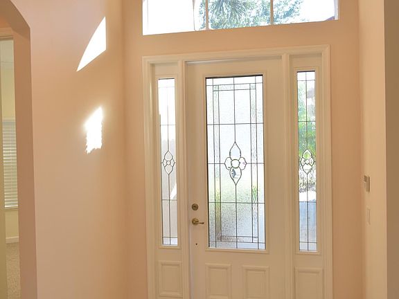 2nd image of 7651 Greenbrier Cir