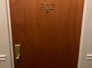 7327 N Rogers Ave APT 302, Chicago, IL 60626