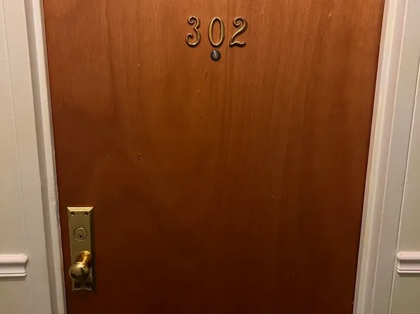 7327 N Rogers Ave, Chicago, IL