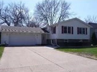 613 6th Ave SW, Waseca, MN 56093