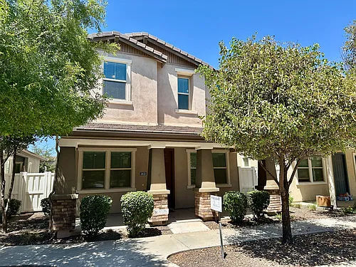 3833 E Robert St Photo 1