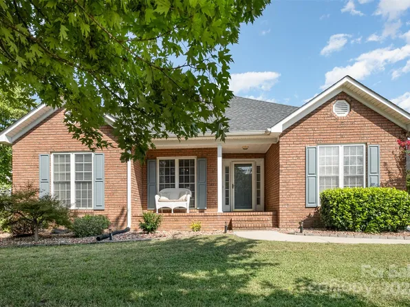 3815 Bent Creek Dr SW, Concord, NC 28027