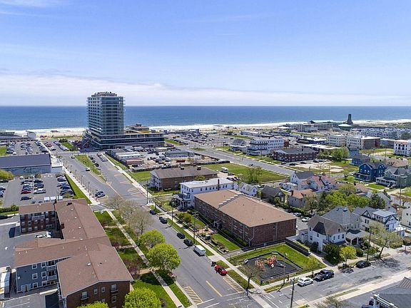 easy walk to the beach