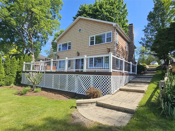 9619 Portage Lake Ave, Pinckney, MI 48169