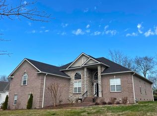 1011 Island Brook Dr, Hendersonville, TN 37075