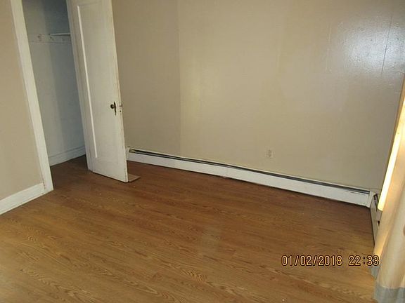 5th image of 129 S Main St APT 1