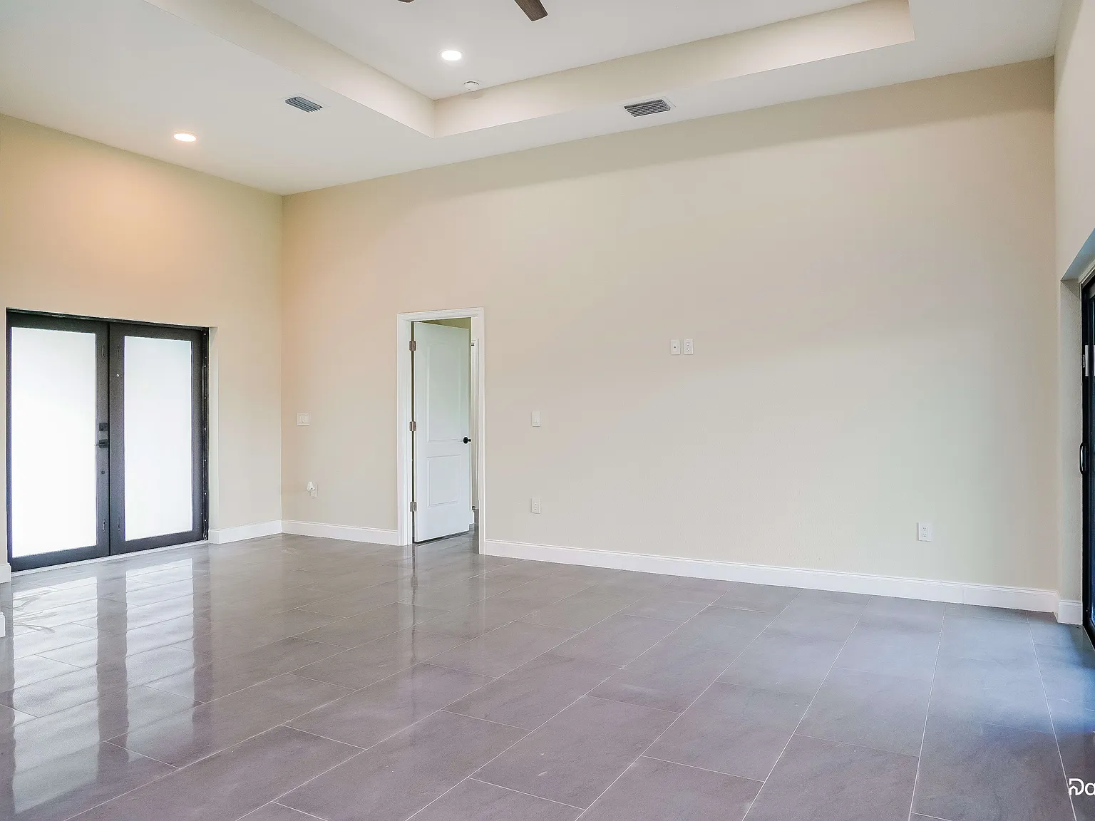 3 bed, 2.0 bath, 1751 sqft, $2,435 — Photo 4