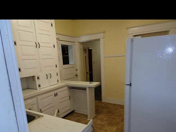 5th image of 103 E Benton St #1