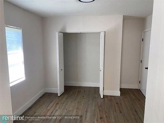 4th image of 16401 NW 18th Pl