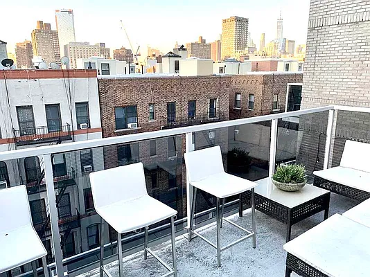 Rented by Metropolitan Property Group | media 35