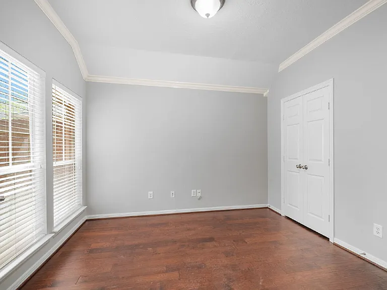 58 W Sienna Pl — Photo 18