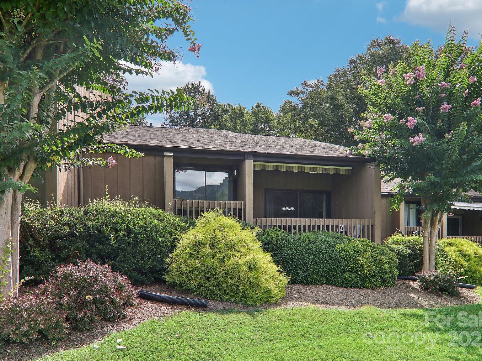 182 W Lake Dr S #1403