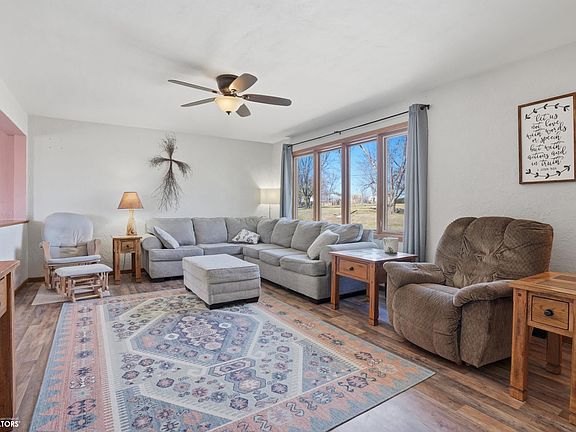 2nd image of 105 E Main St