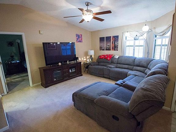 5th image of 656 Crystal Dr