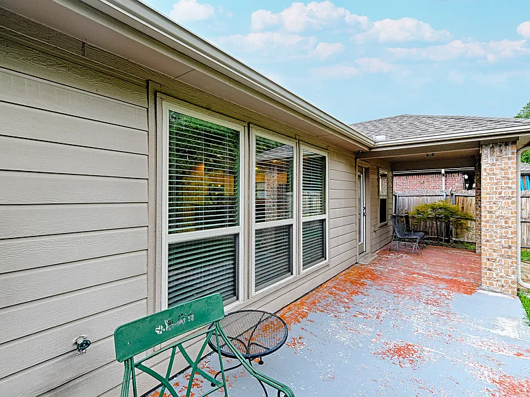 2805 Leslie Ln — Photo 24