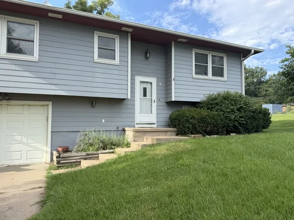 3 Sharps Ct, Eudora, KS 66025