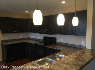 5492 W Yew St, Springfield, MO 65802