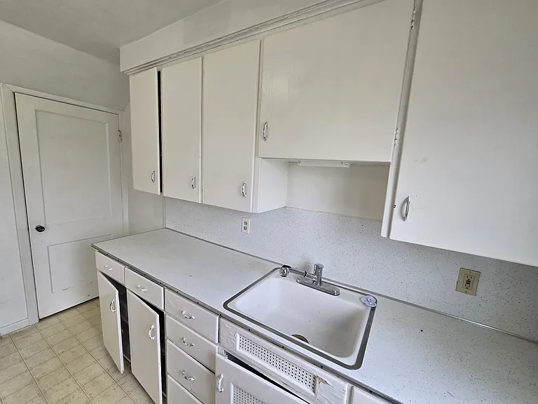 269 Madison St — Photo 12