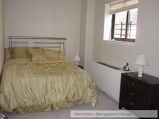 150 W 51st St #2117 — Photo 4